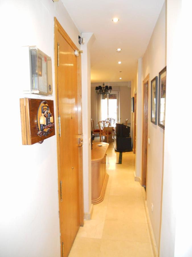 Bookingham ★Apartaments & Suites Мадрид Екстериор снимка